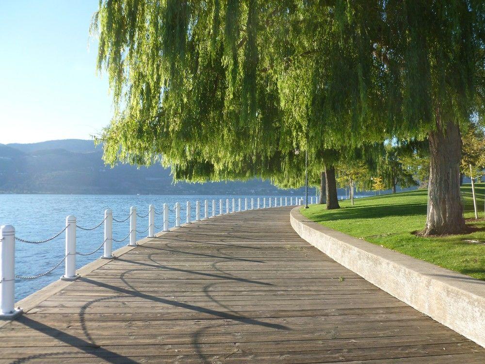 The Royal Kelowna - Bellstar Hotels & Resorts Buitenkant foto