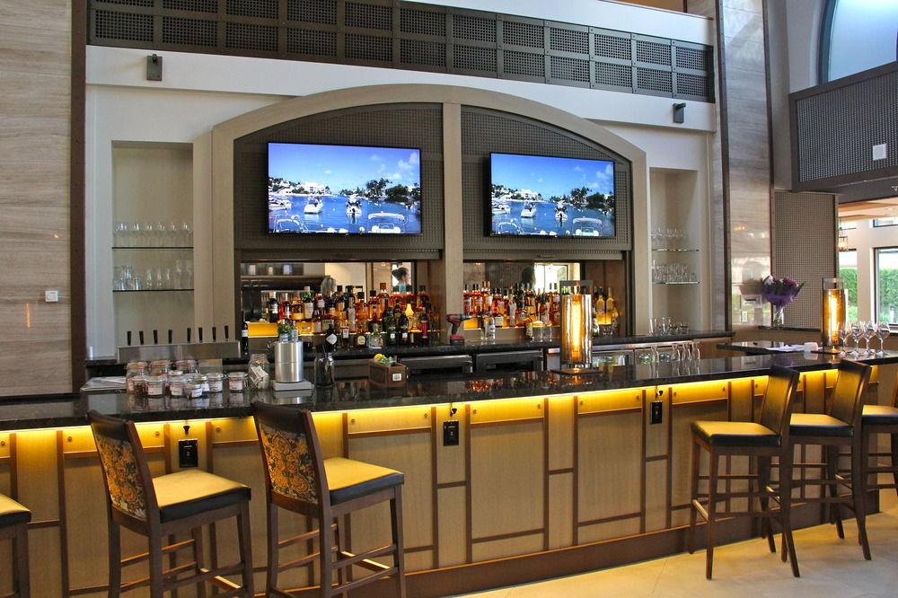 The Royal Kelowna - Bellstar Hotels & Resorts Buitenkant foto