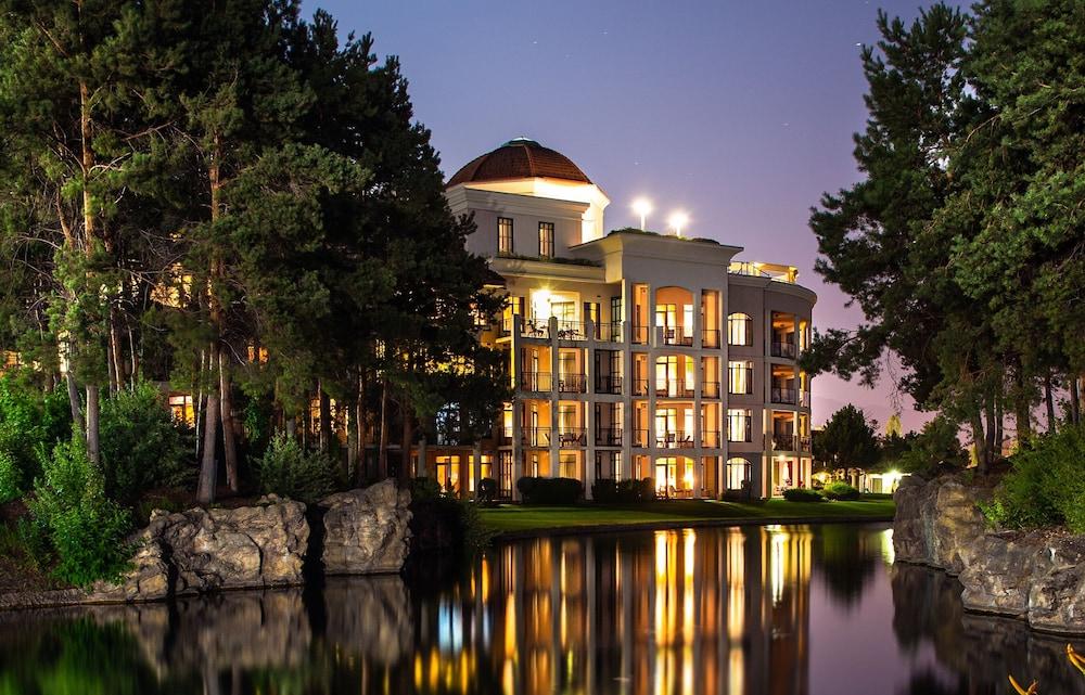 The Royal Kelowna - Bellstar Hotels & Resorts Buitenkant foto
