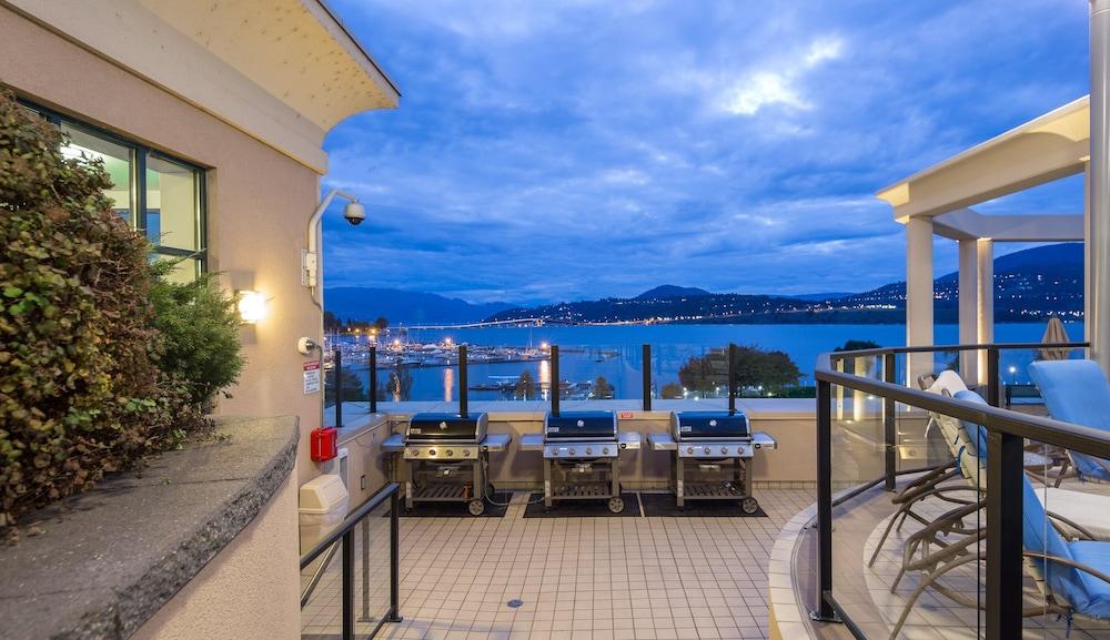 The Royal Kelowna - Bellstar Hotels & Resorts Buitenkant foto