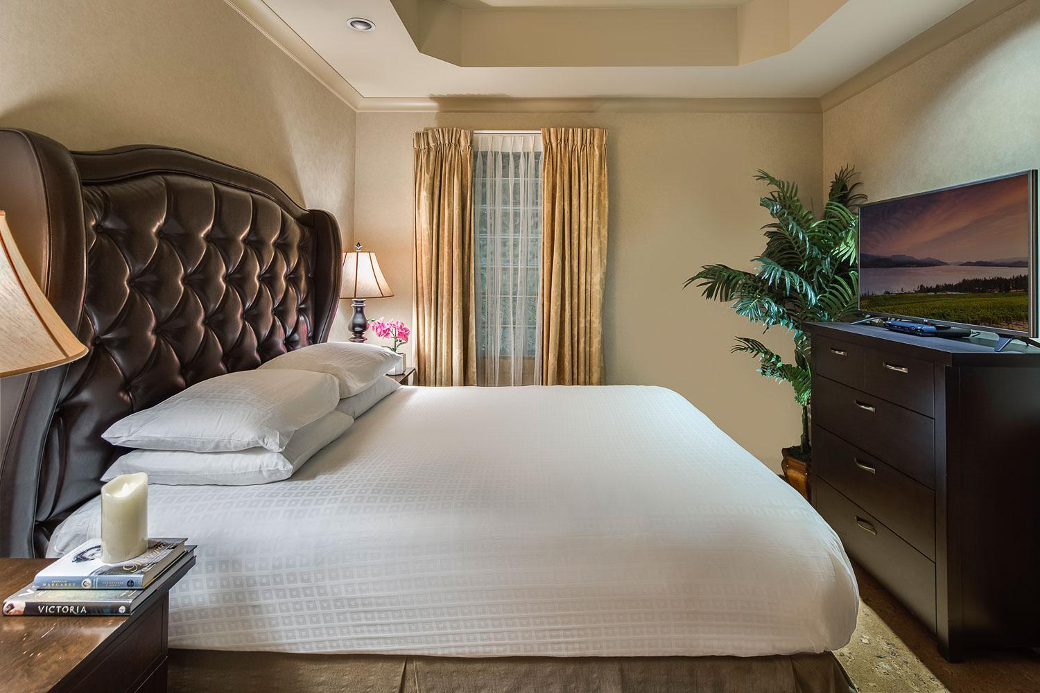 The Royal Kelowna - Bellstar Hotels & Resorts Buitenkant foto